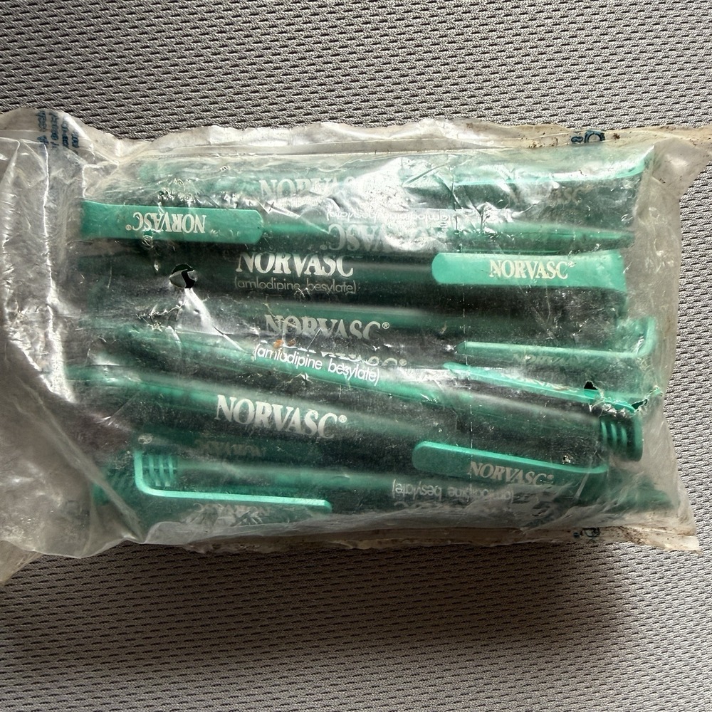 Lot of 20 Norvasc Green Pharmaceutical Pens Vintage Advertising NEW